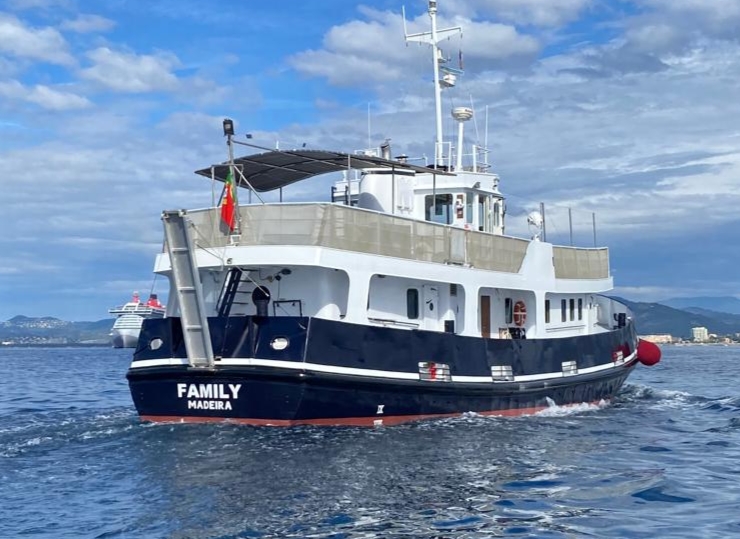 Boatrust - Iate Family, registado em Madeira